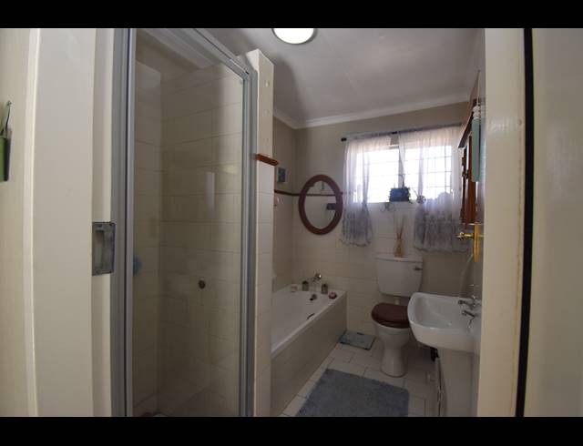 2 BEDROOM SIMPLEX FOR SALE IN NORTHWOLD